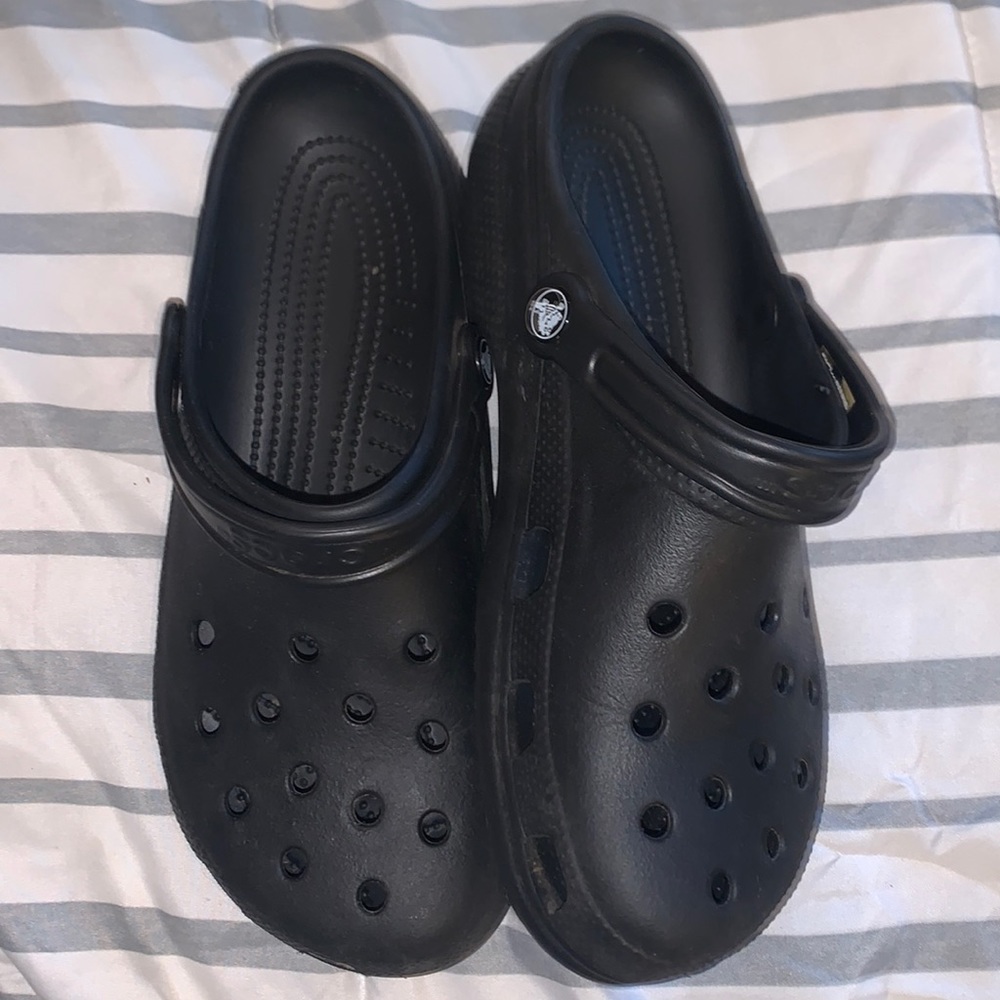 Black Crocs